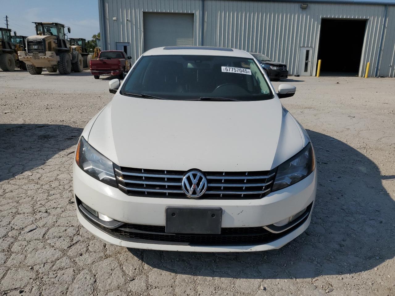 2014 Volkswagen Passat Sel - Фото 5