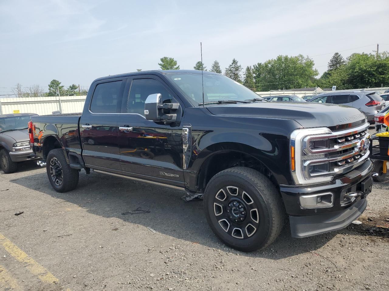 2023 Ford F250 Super Duty - Image 4