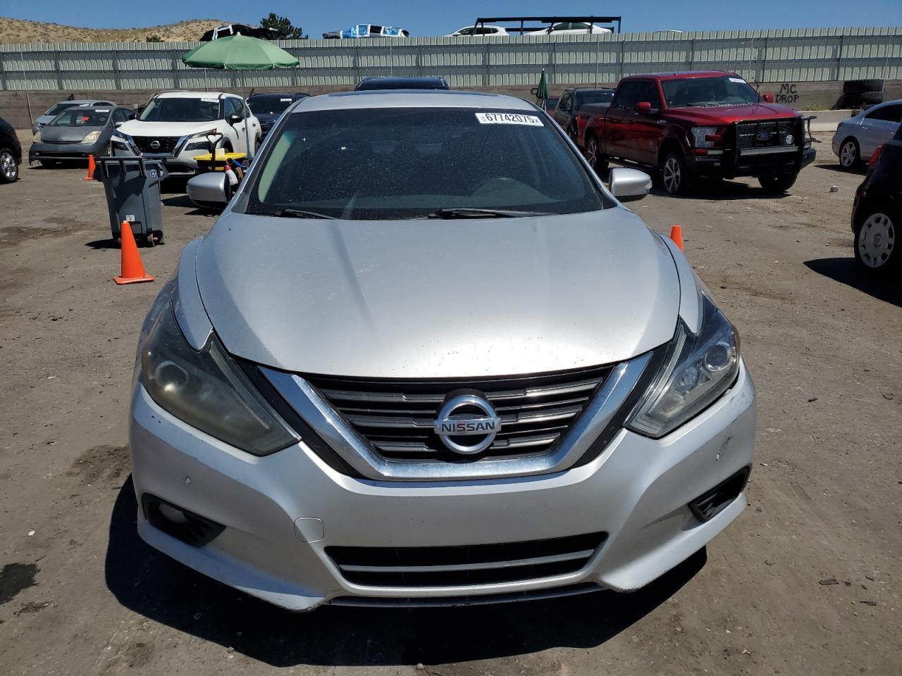 2017 Nissan Altima 3.5Sl - Image 5