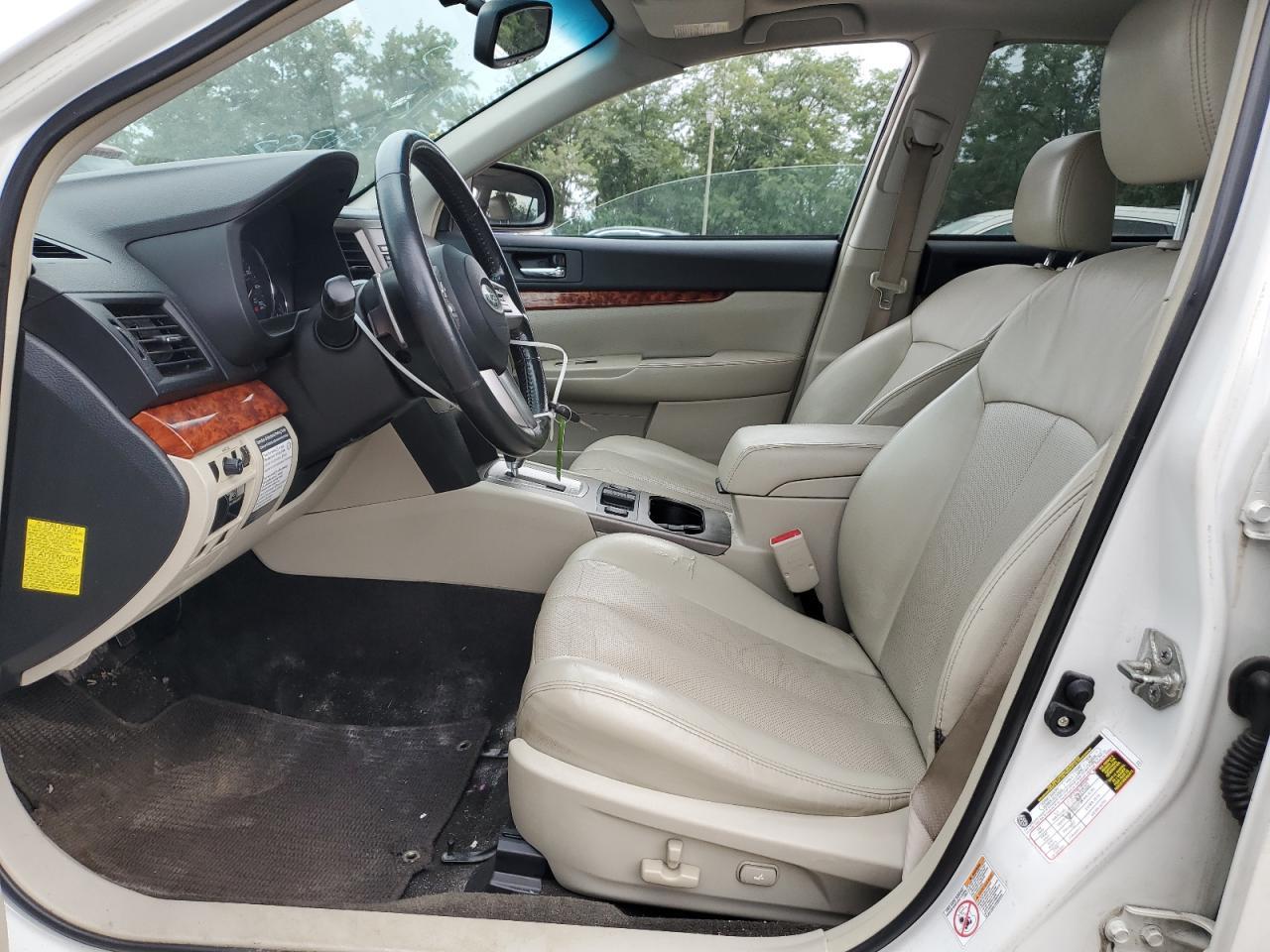 2011 Subaru Outback 3.6R Limited - Image 7