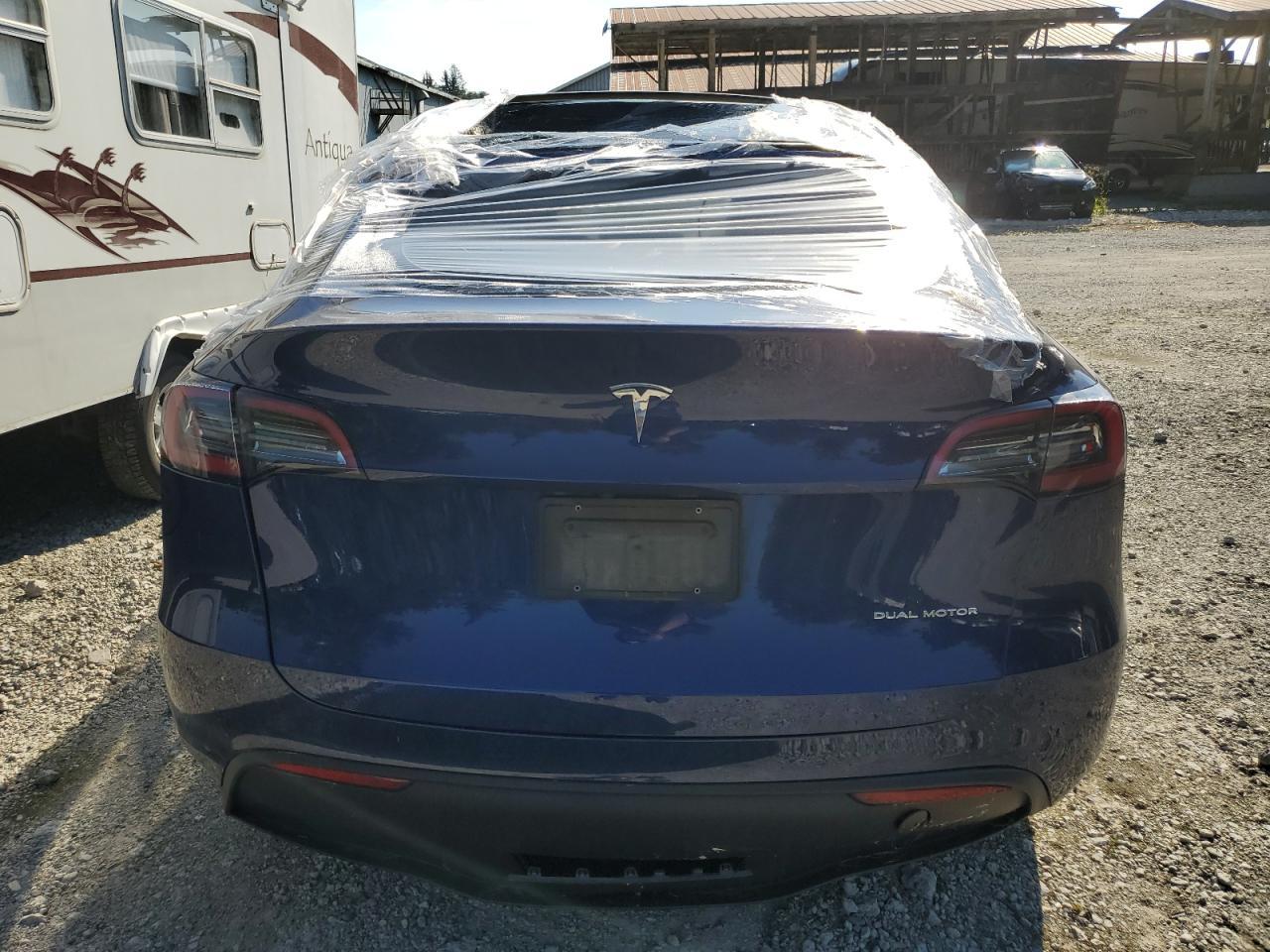 2023 Tesla Model Y - Image 6