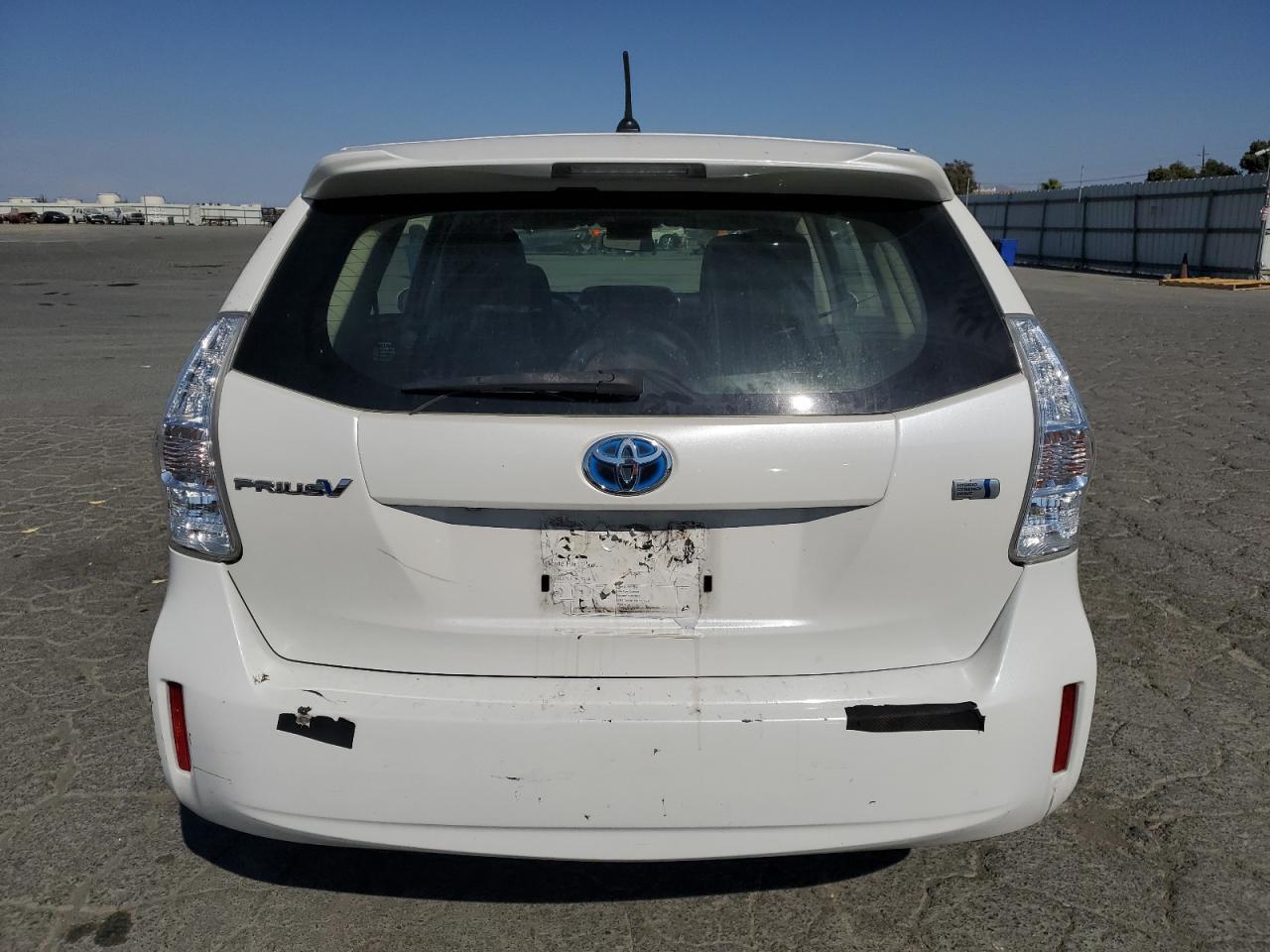 2013 Toyota Prius V - Фото 6
