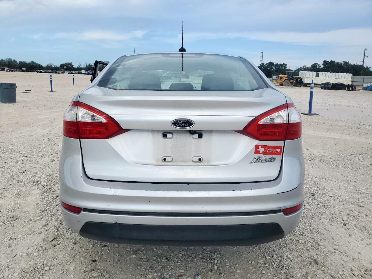 2019 Ford Fiesta S - Image 6