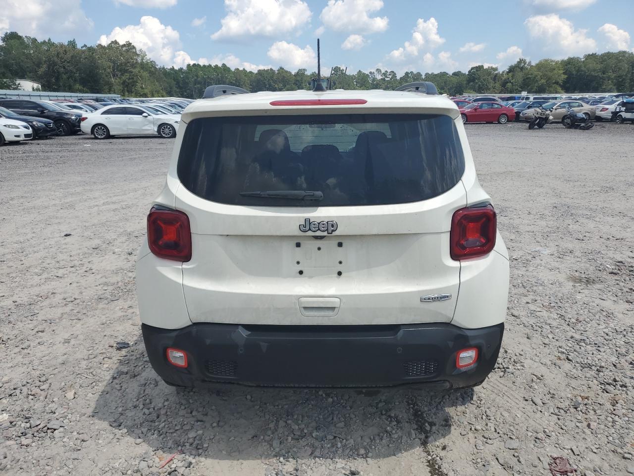 2021 Jeep Renegade Latitude - Image 6