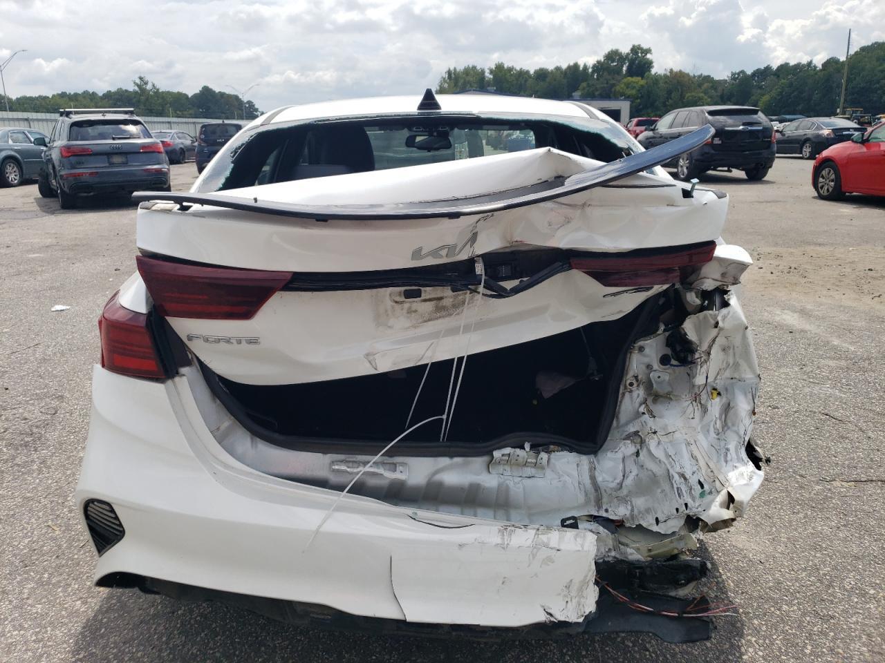 2024 Kia Forte Gt Line - Фото 6
