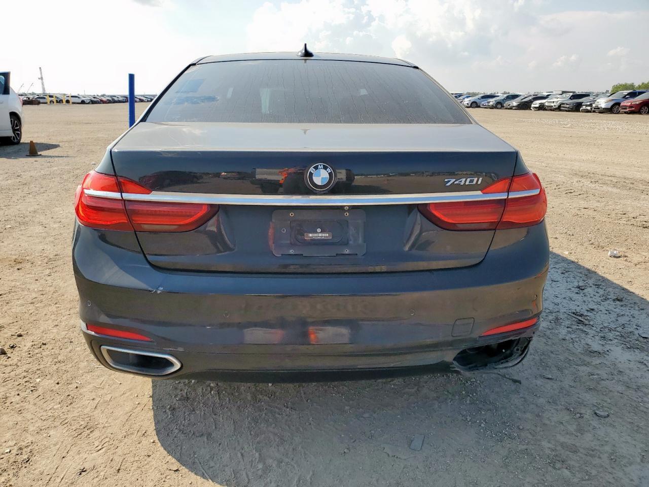 2018 BMW 740 I - Image 6