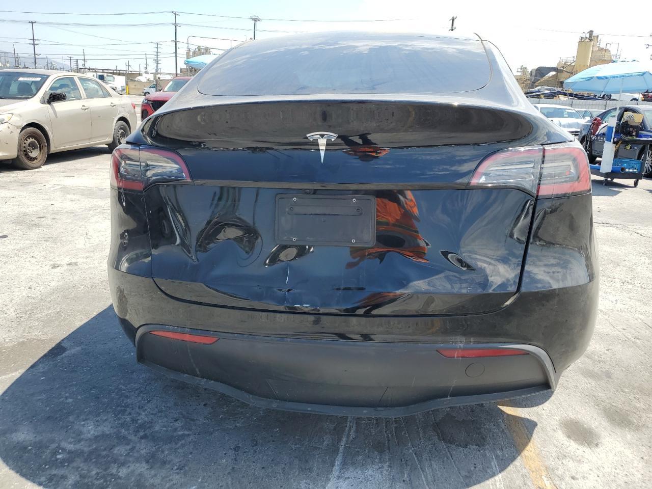 2024 Tesla Model Y - Image 6