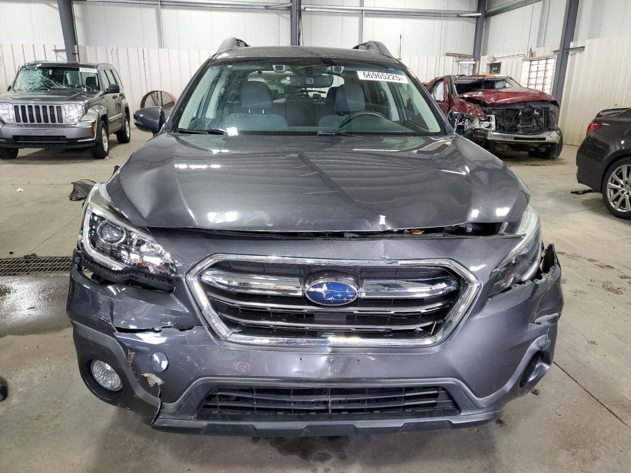 2019 Subaru Outback 2.5I Premium - Фото 5