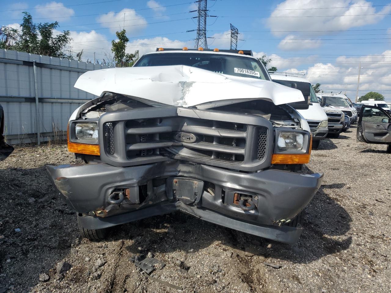 2001 Ford F350 Super Duty - Image 5