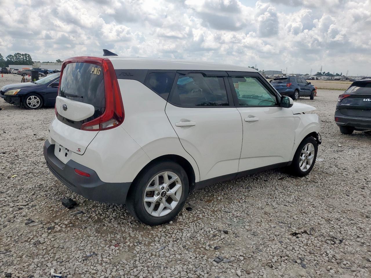 2020 Kia Soul Lx - Image 3