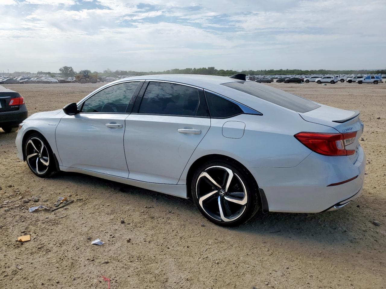 2022 Honda Accord Hybrid Sport - Фото 2