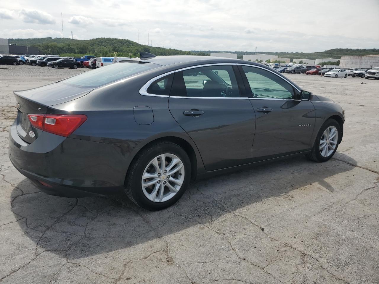 2016 Chevrolet Malibu Lt - Image 3