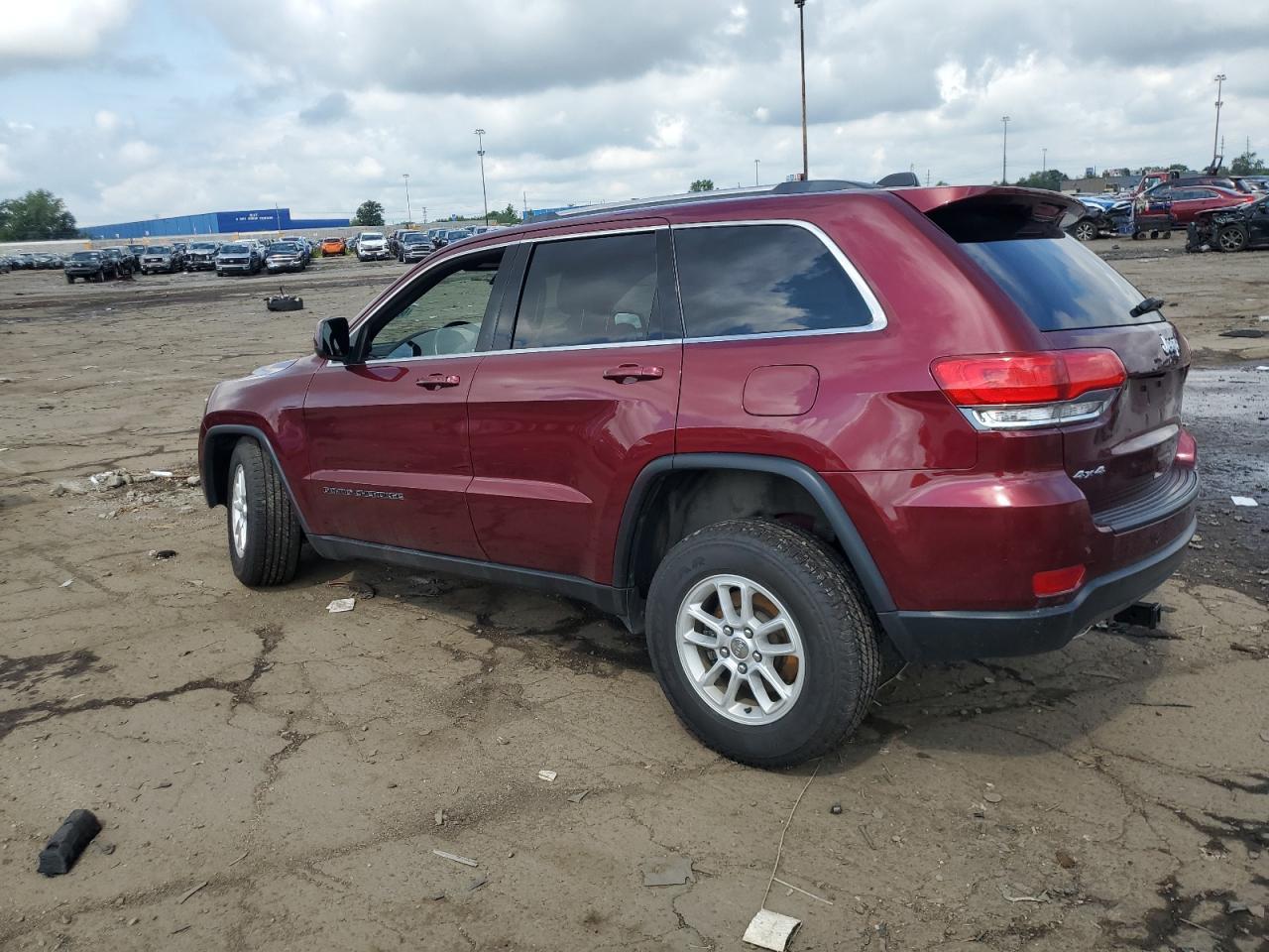 2019 Jeep Grand Cherokee Laredo - Фото 2