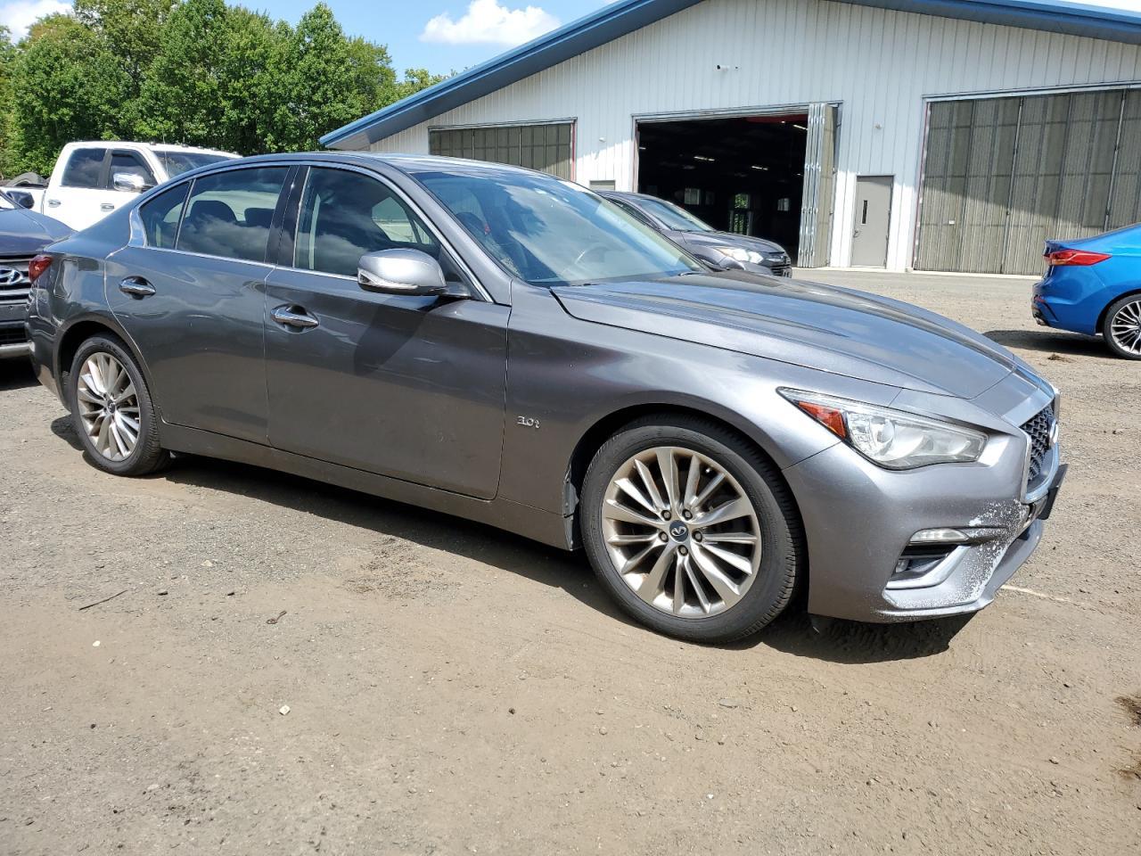 2018 Infiniti Q50 Luxe - Image 4