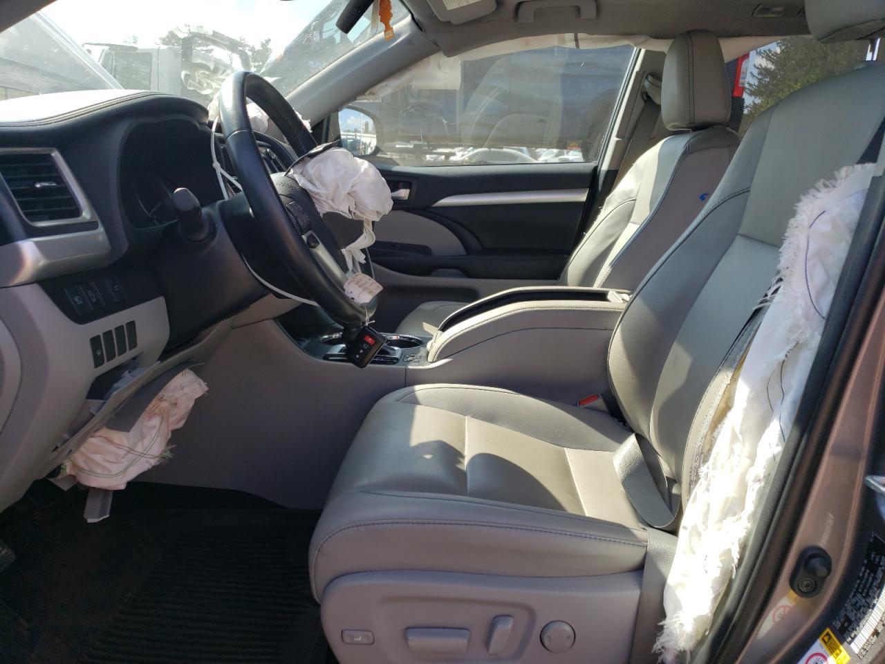 2019 Toyota Highlander Se - Image 7