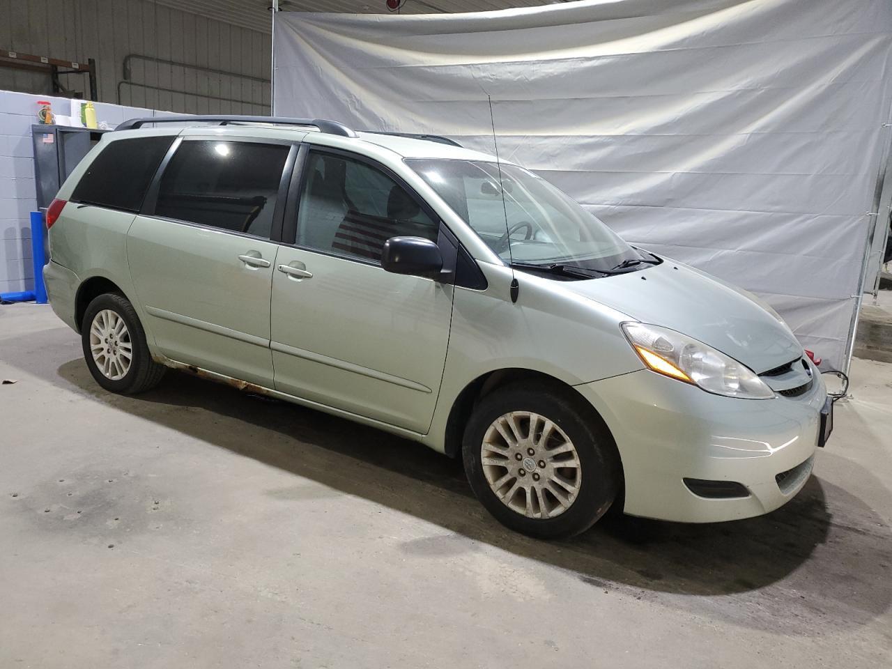 2009 Toyota Sienna Le - Фото 4
