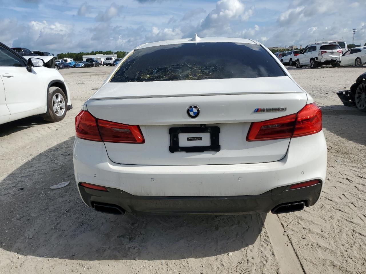 2018 BMW M550Xi - Фото 6