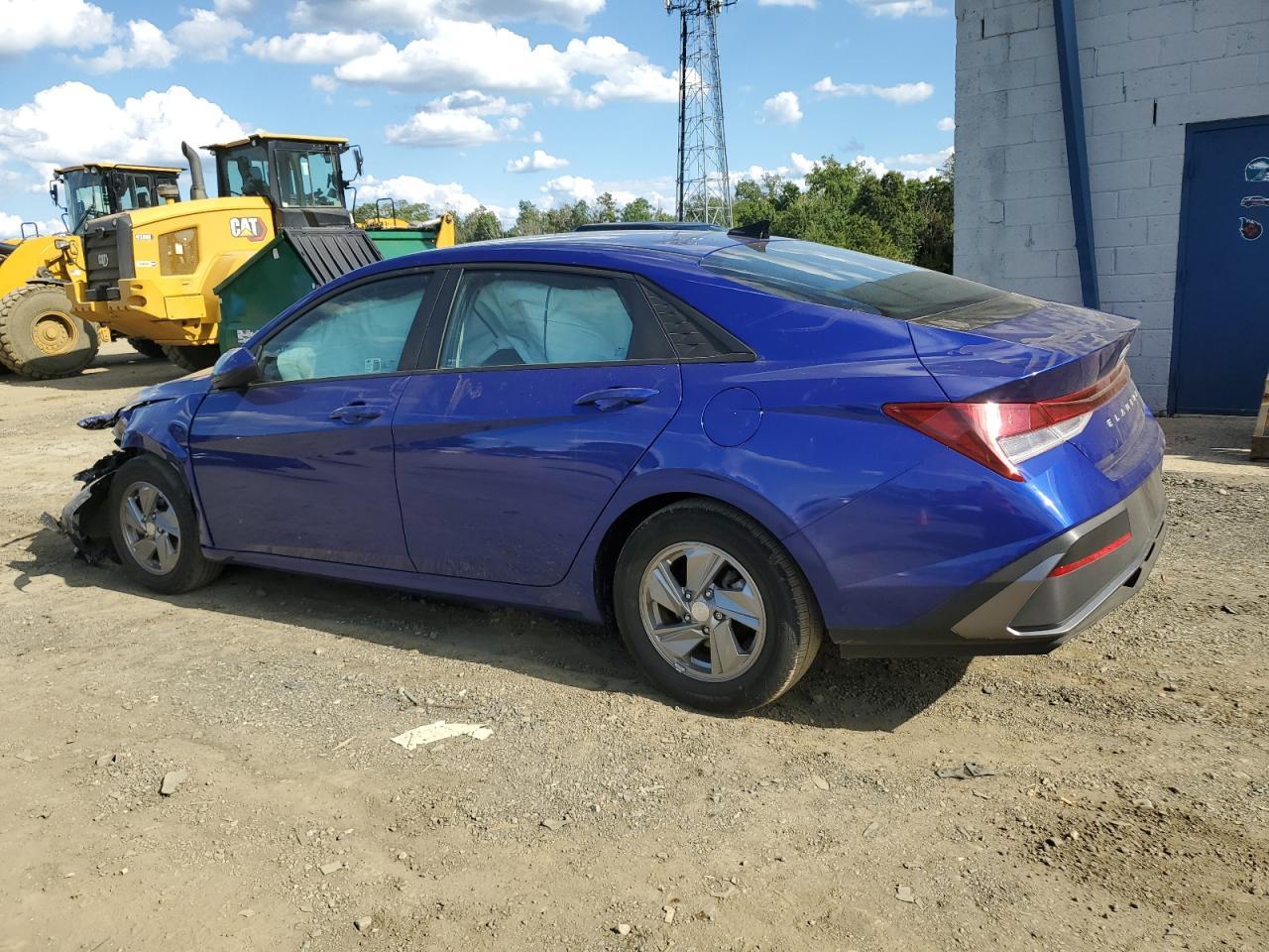 2024 Hyundai Elantra Se - Фото 2