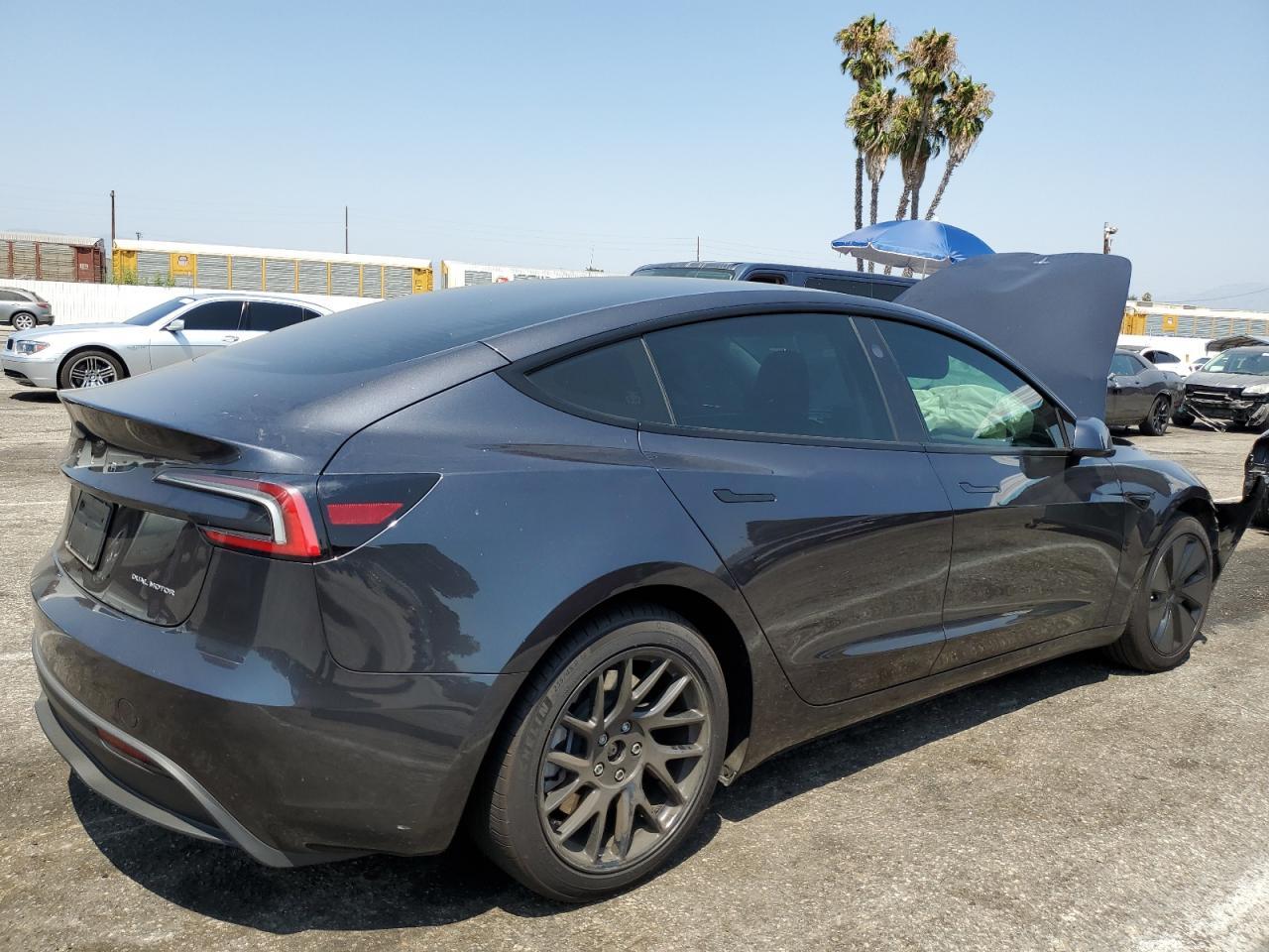 2024 Tesla Model 3 - Фото 3