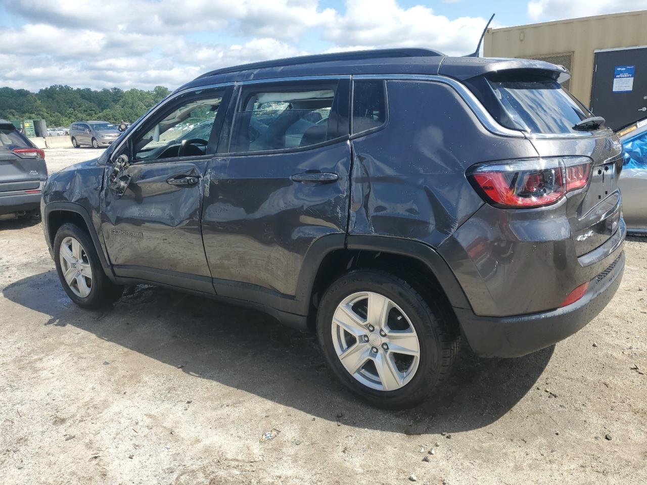2022 Jeep Compass Latitude - Image 2