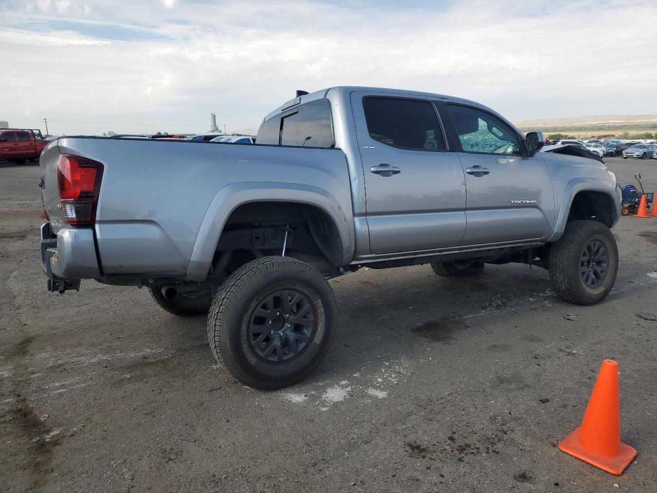 2021 Toyota Tacoma Double Cab - Фото 3
