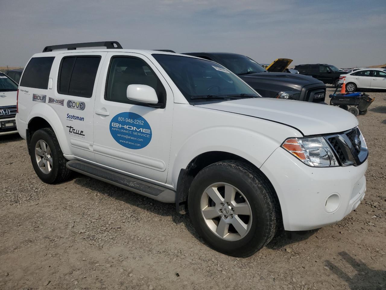 2012 Nissan Pathfinder S - Image 4