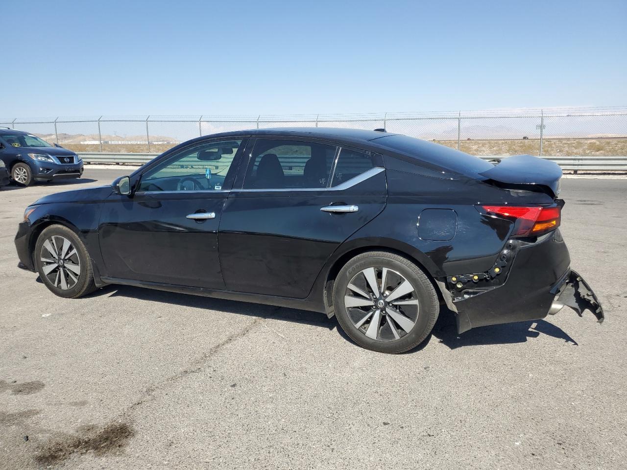 2019 Nissan Altima Sv - Image 2