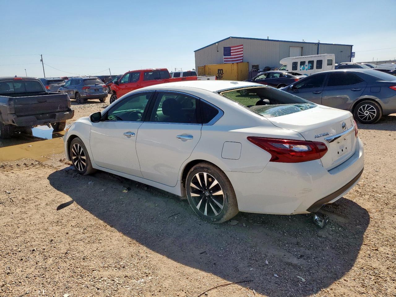 2018 Nissan Altima 2.5 - Фото 2