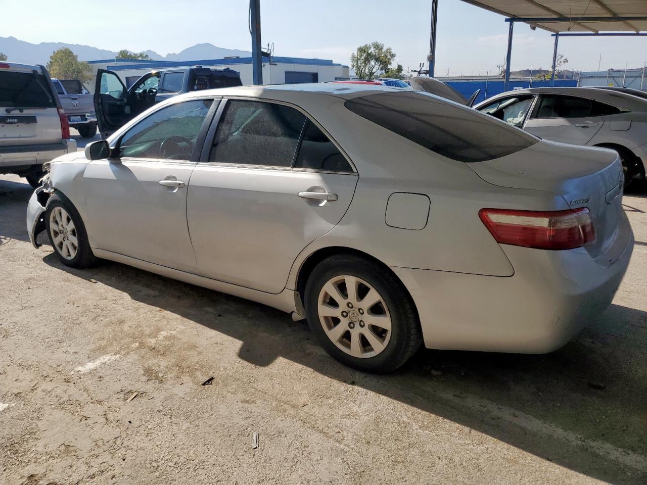 2009 Toyota Camry Base - Фото 2