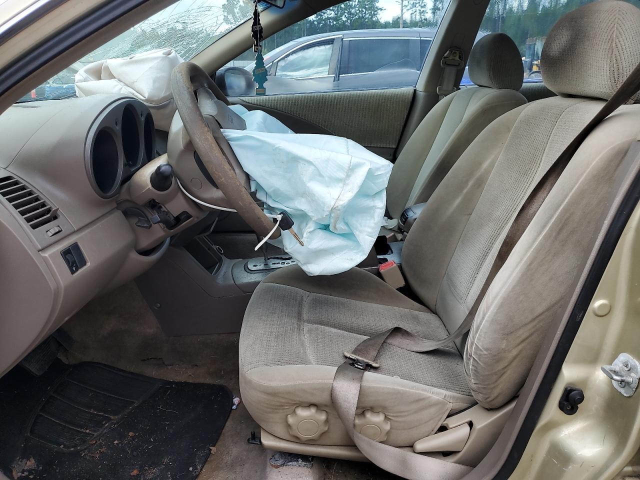 2002 Nissan Altima Base - Image 7
