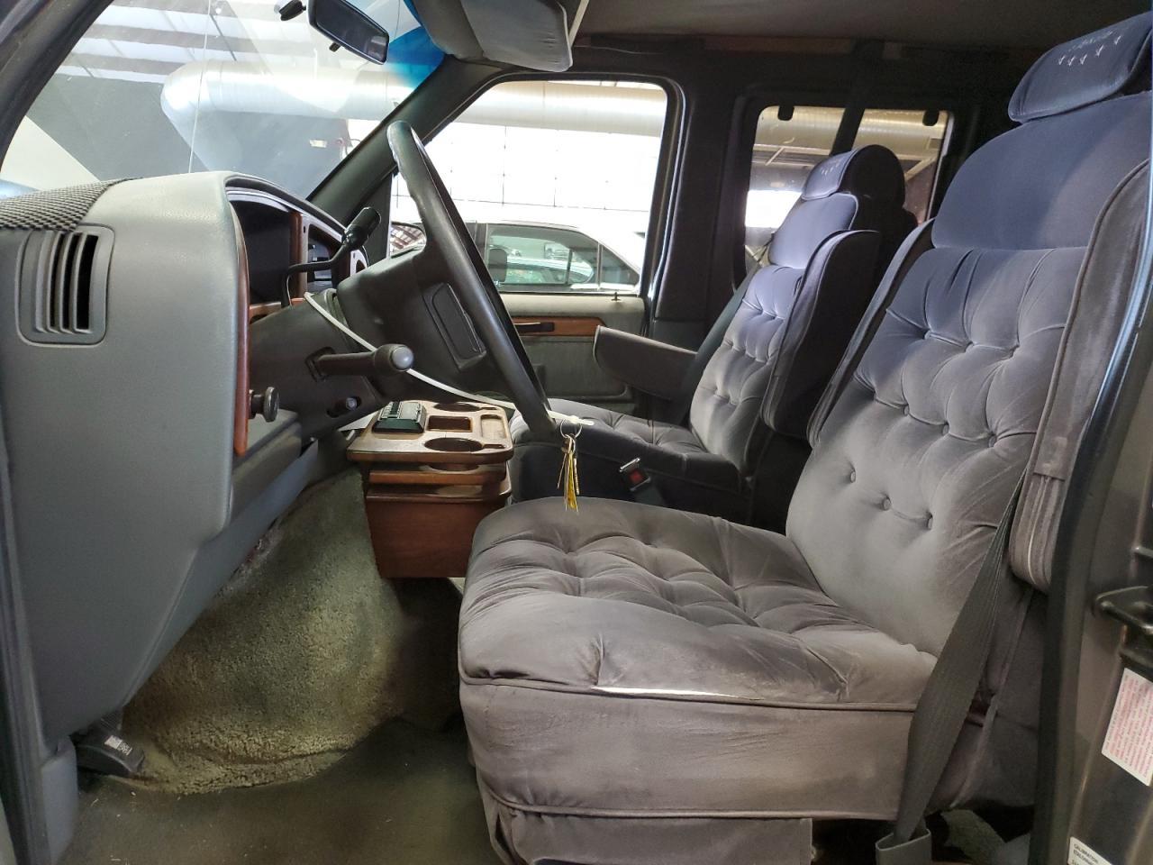 1993 Ford Econoline E150 Van - Фото 7