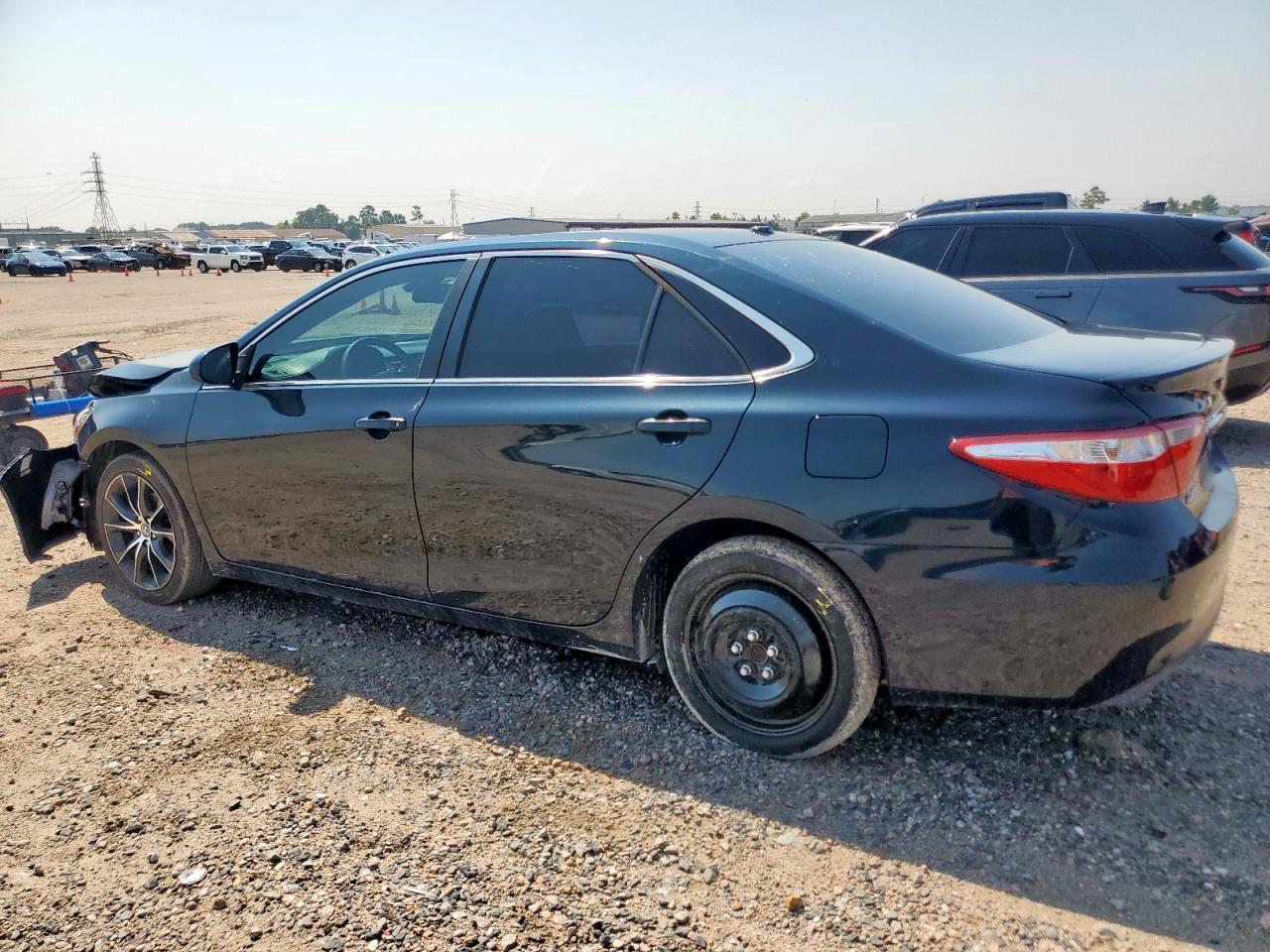 2016 Toyota Camry Le - Image 2