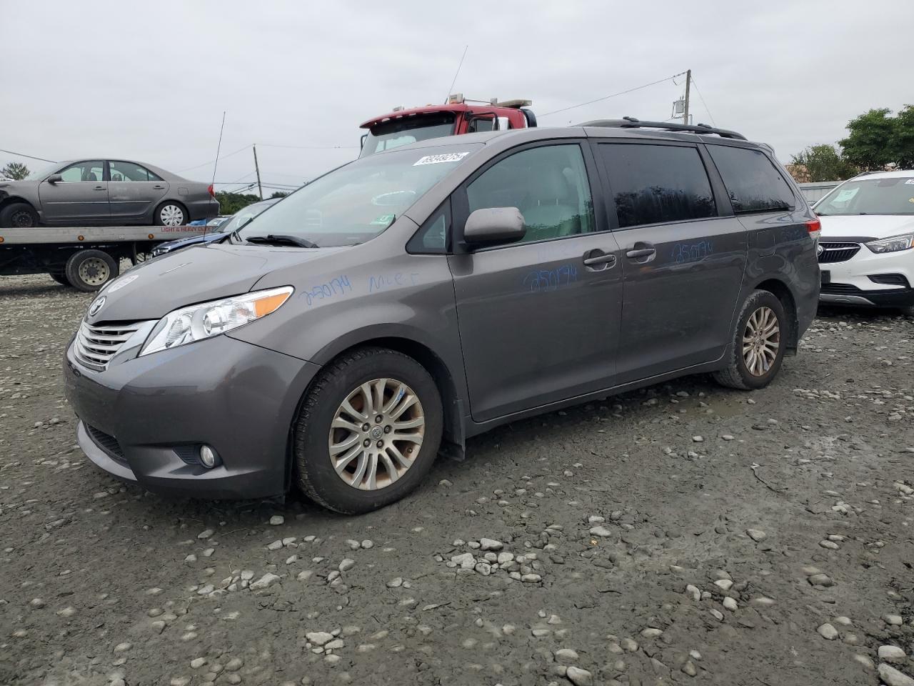 2012 Toyota Sienna Xle