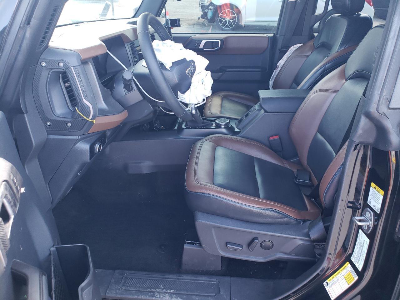 2024 Ford Bronco Outer Banks - Фото 7