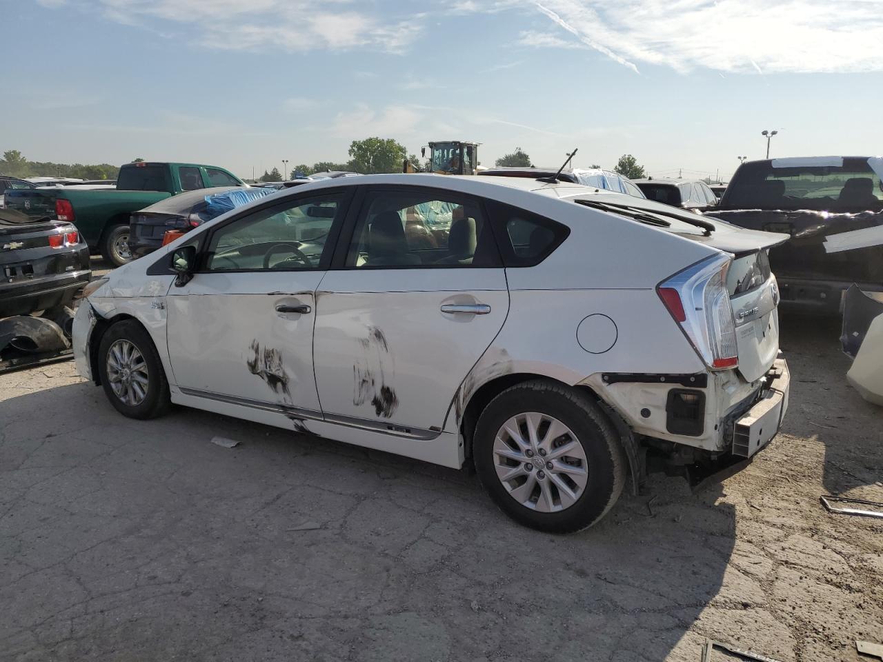 2013 Toyota Prius Plug-In - Фото 2