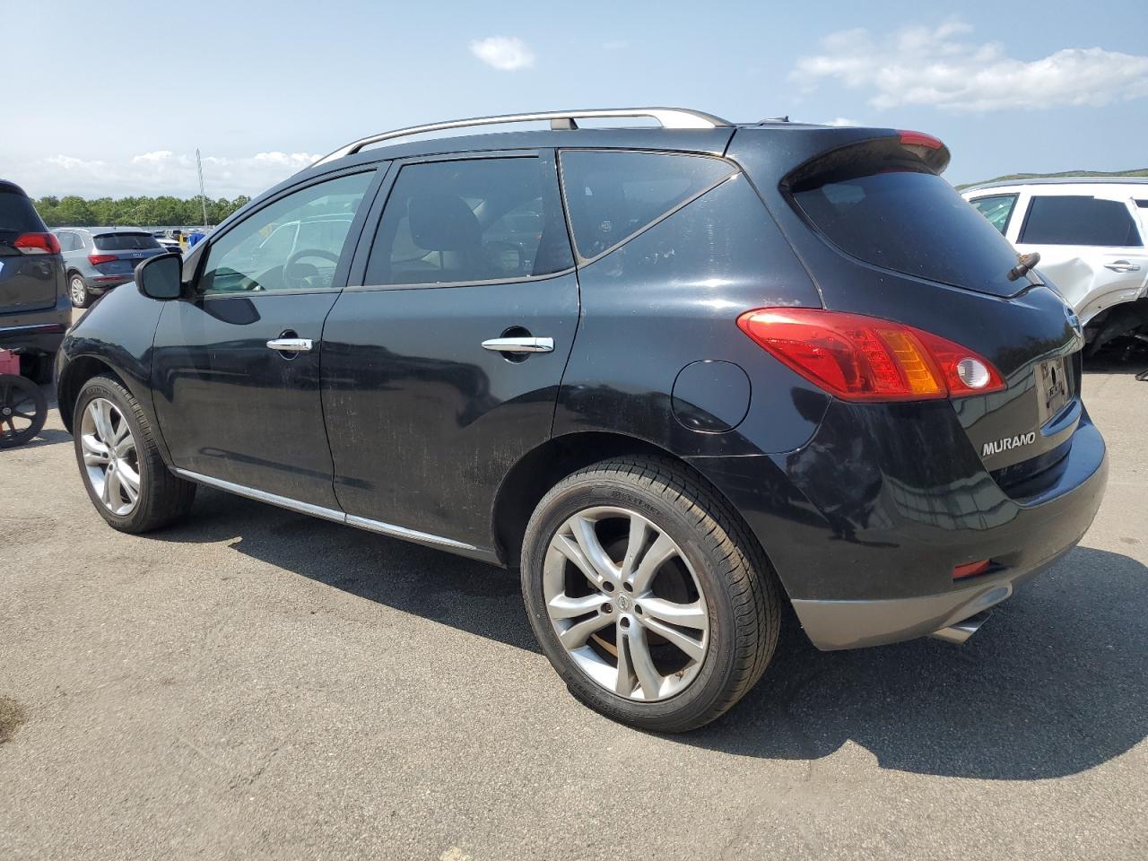 2010 Nissan Murano S - Image 2