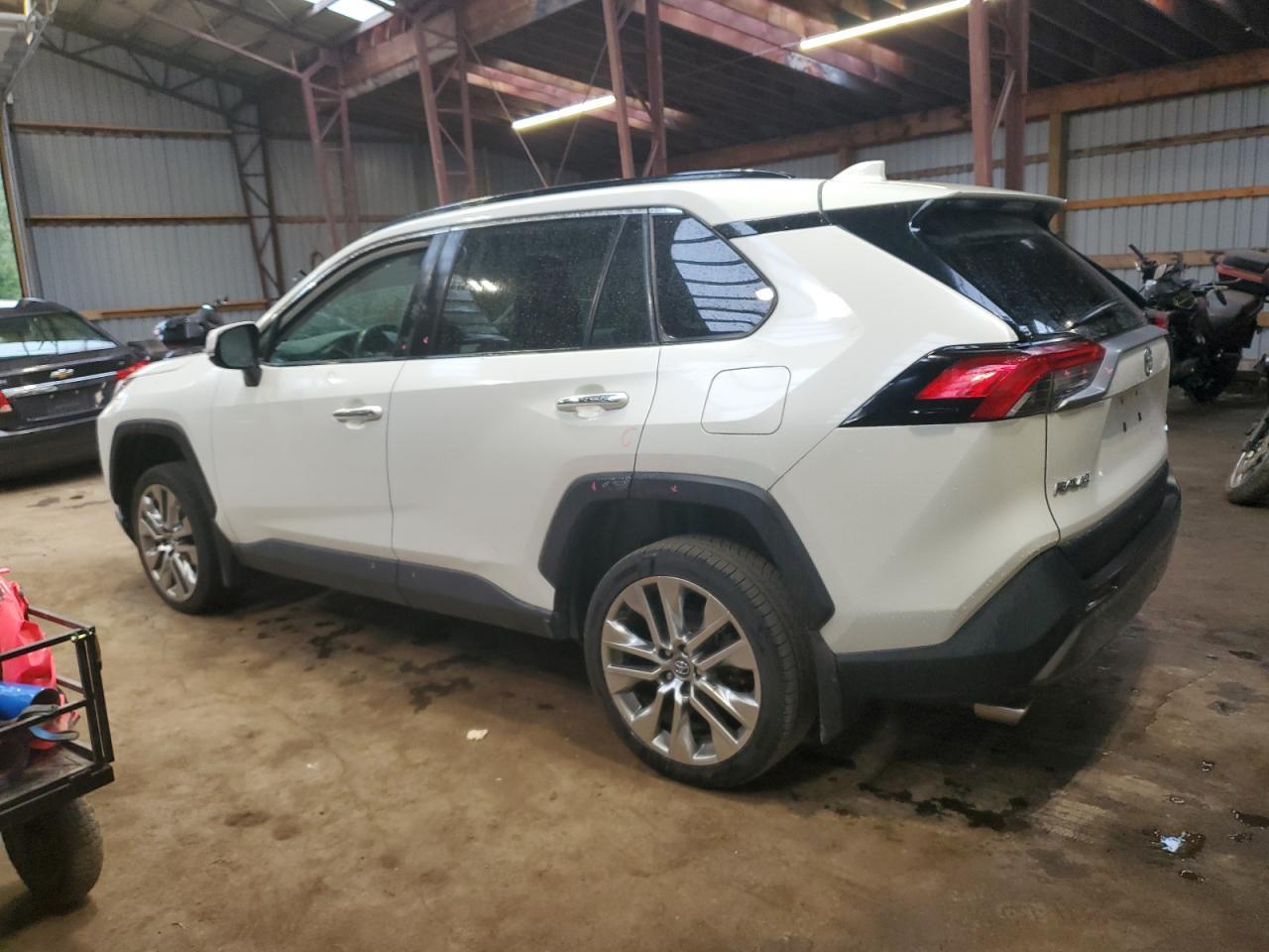 2019 Toyota Rav4 Limited - Фото 2