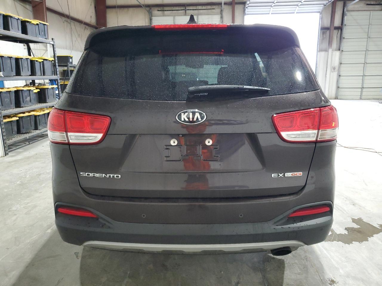 2017 Kia Sorento Ex - Image 6