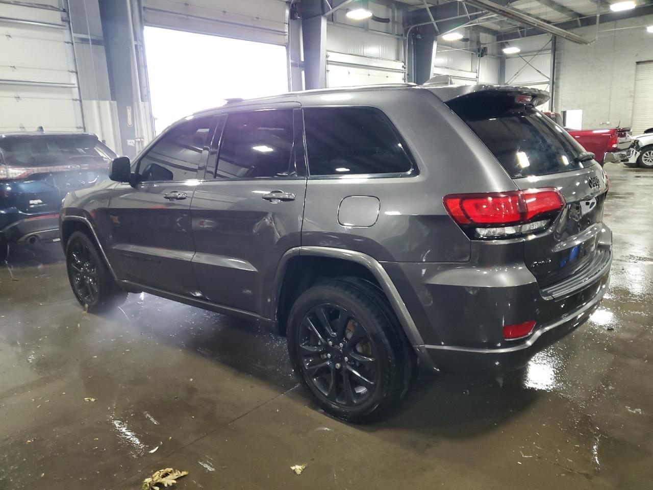 2021 Jeep Grand Cherokee Laredo - Image 2