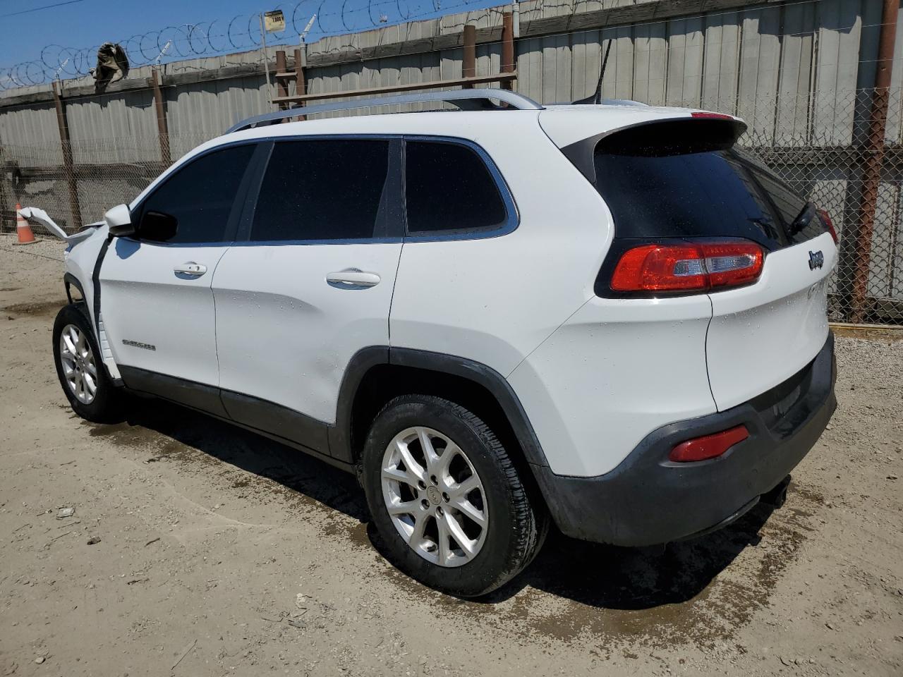2018 Jeep Cherokee Latitude Plus - Фото 2