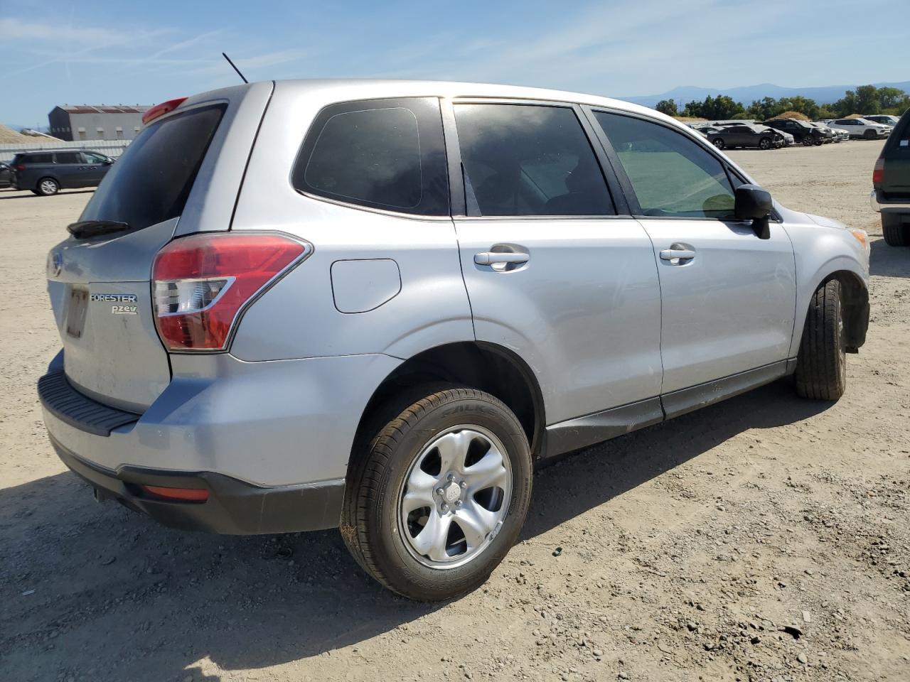 2014 Subaru Forester 2.5I - Фото 3