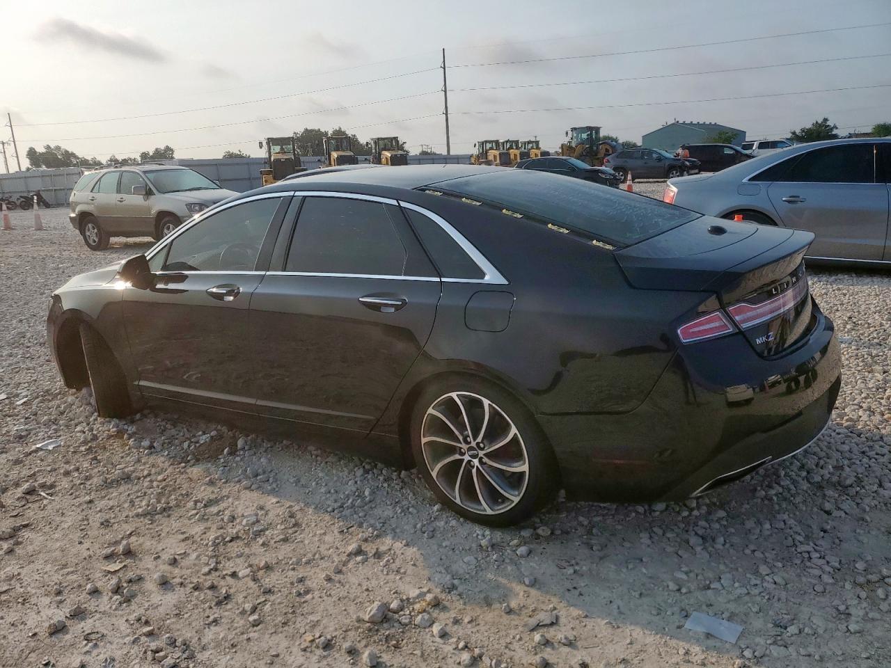 2018 Lincoln Mkz Hybrid Reserve - Image 2