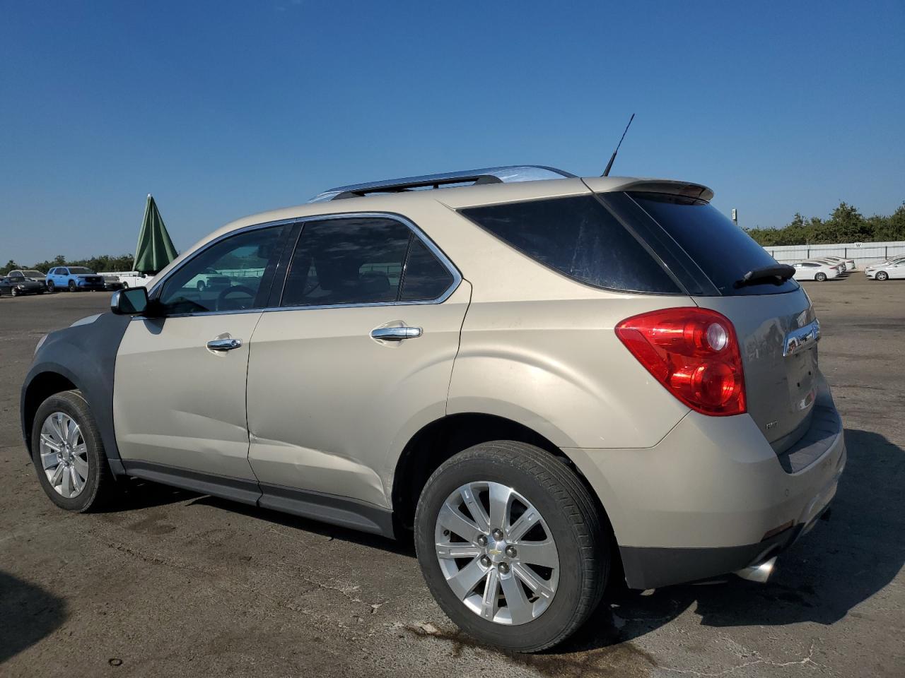 2010 Chevrolet Equinox Ltz - Image 2