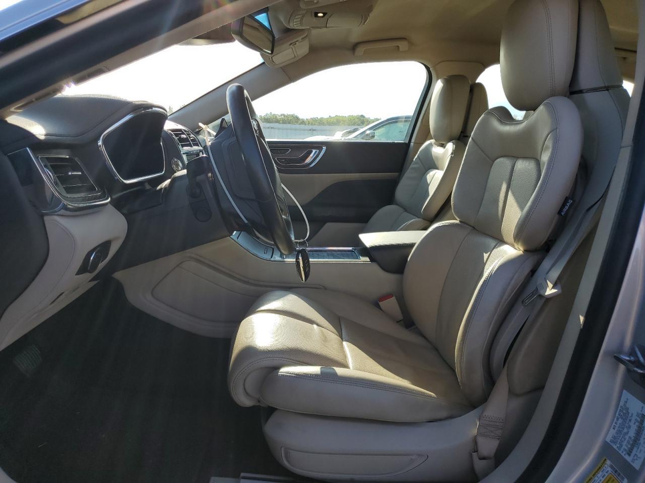 2017 Lincoln Continental Reserve - Фото 7