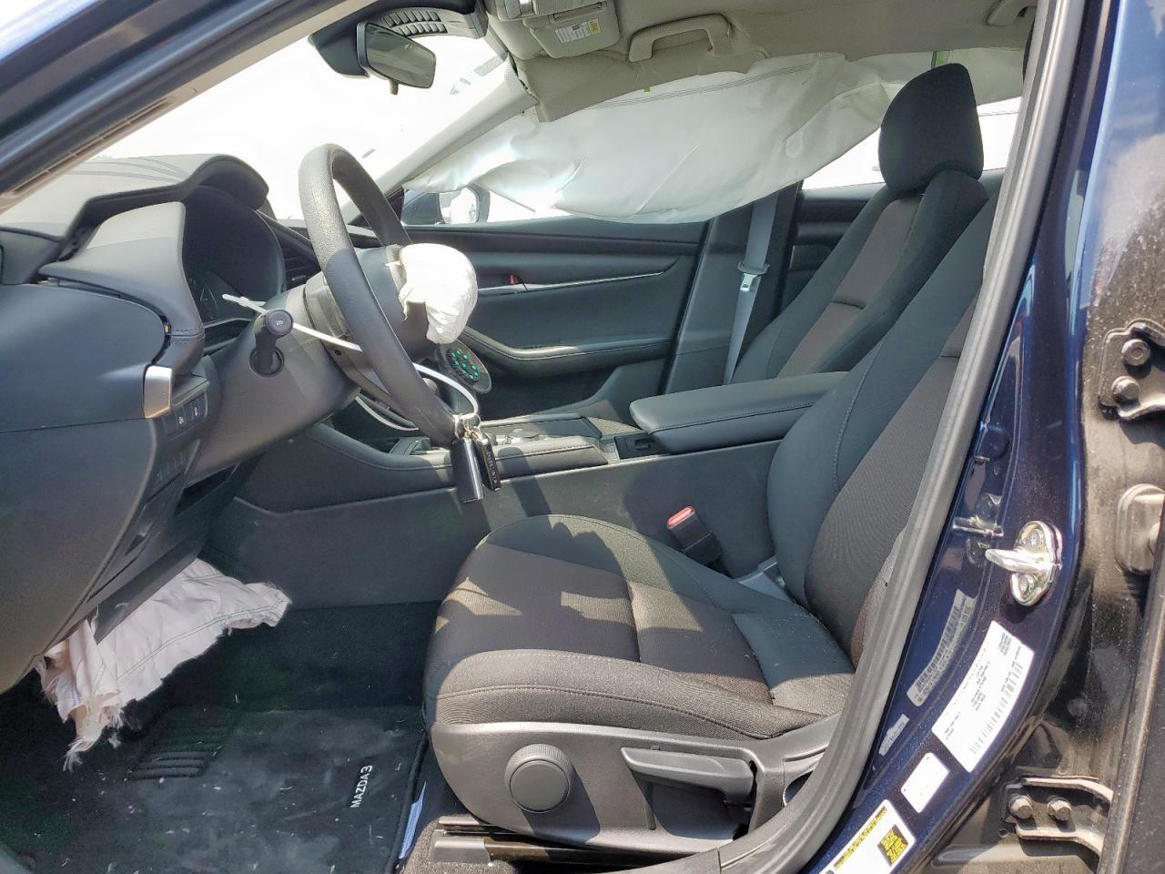 2025 Mazda 3 - Image 7