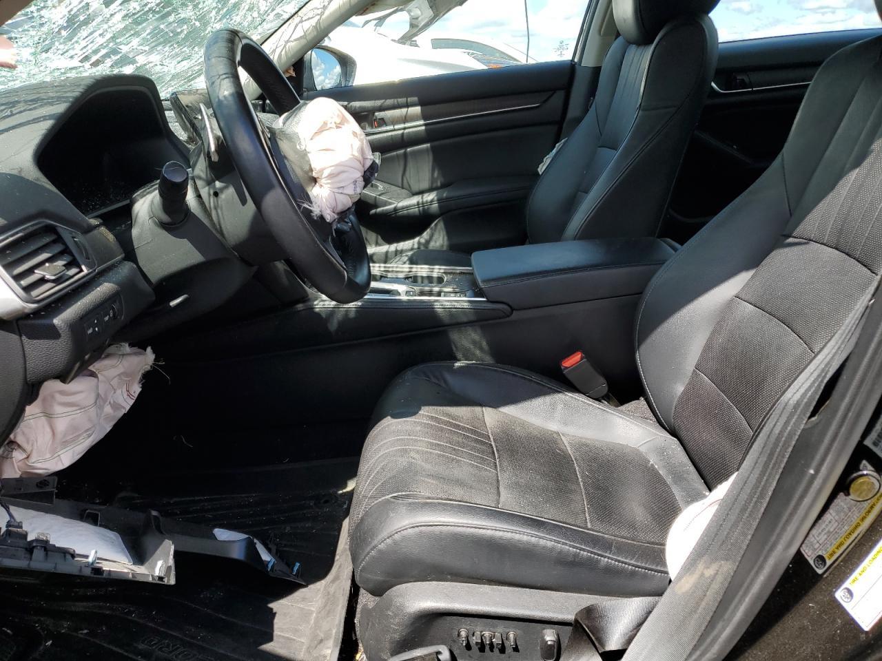 2018 Honda Accord Touring - Image 7