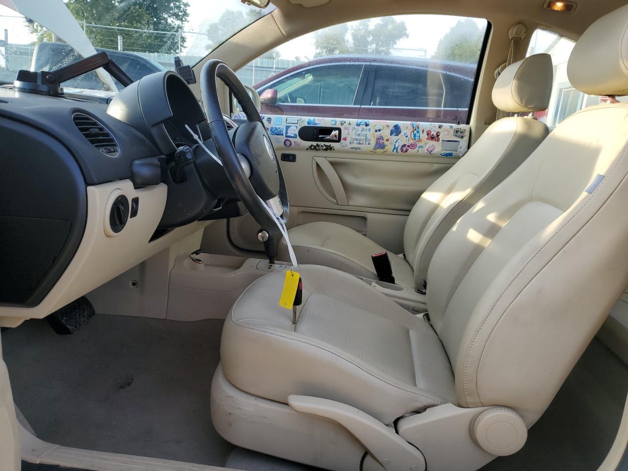 2009 Volkswagen New Beetle S - Фото 7