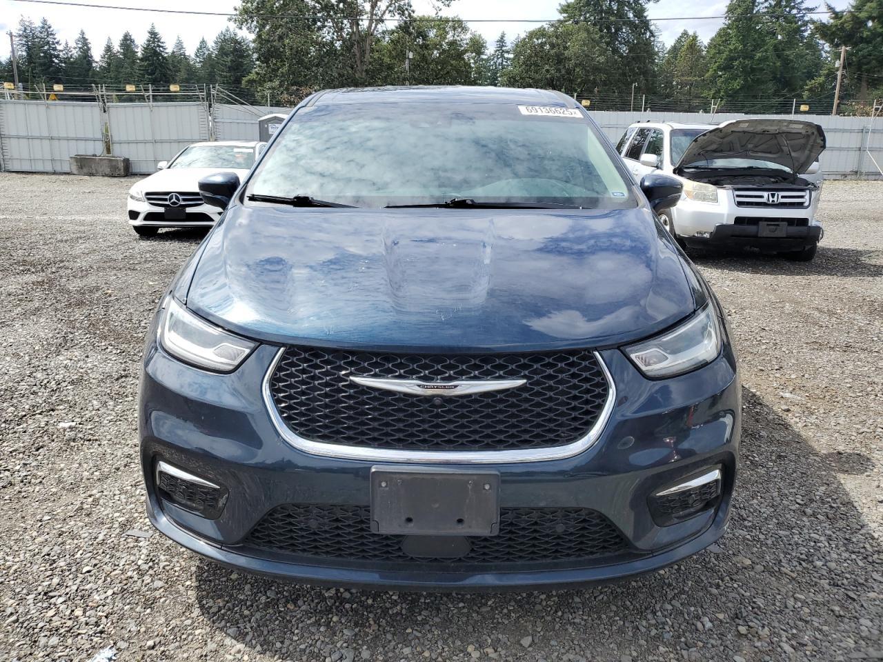 2022 Chrysler Pacifica Hybrid Touring L - Фото 5
