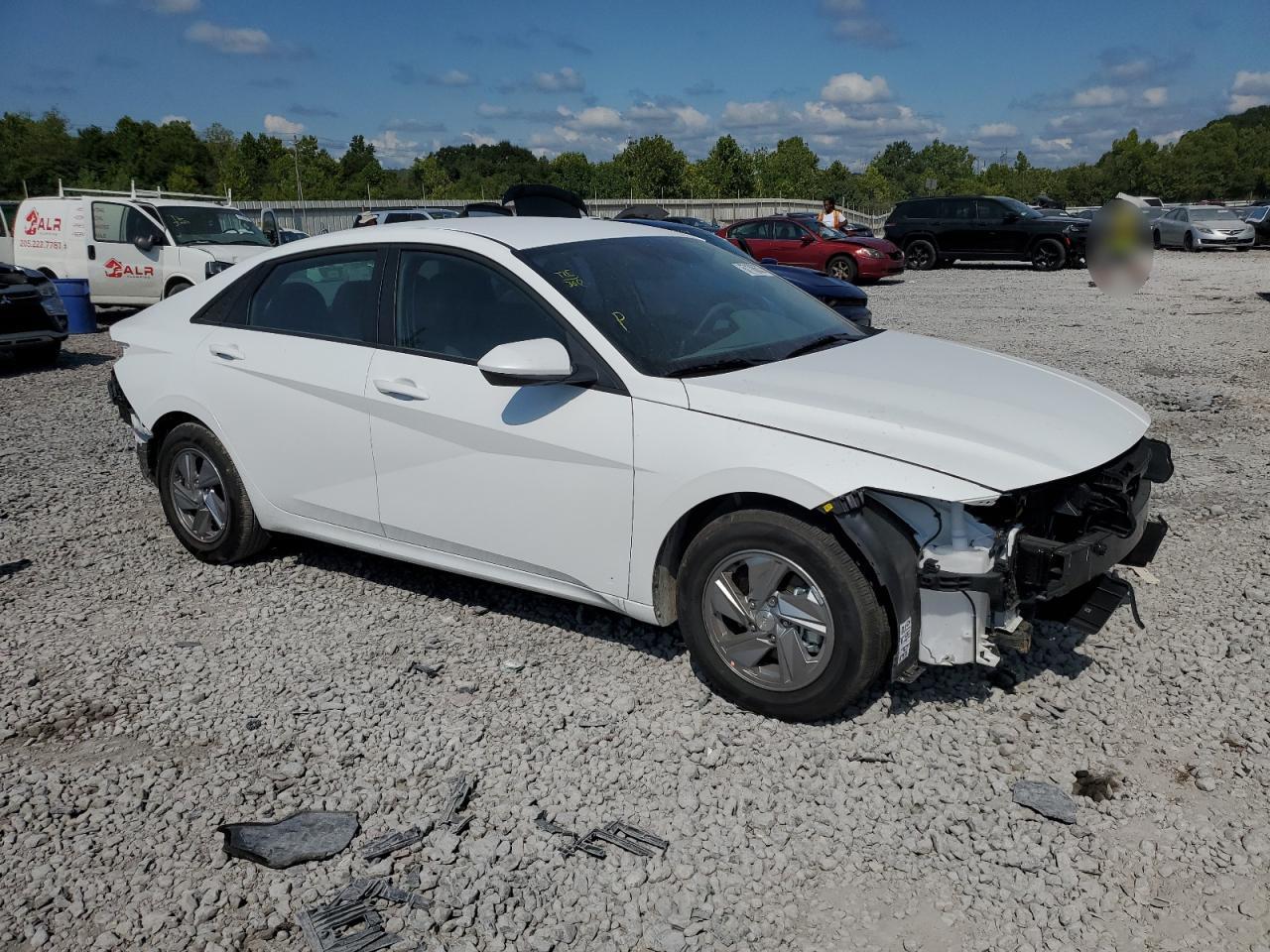 2025 Hyundai Elantra Se - Фото 4