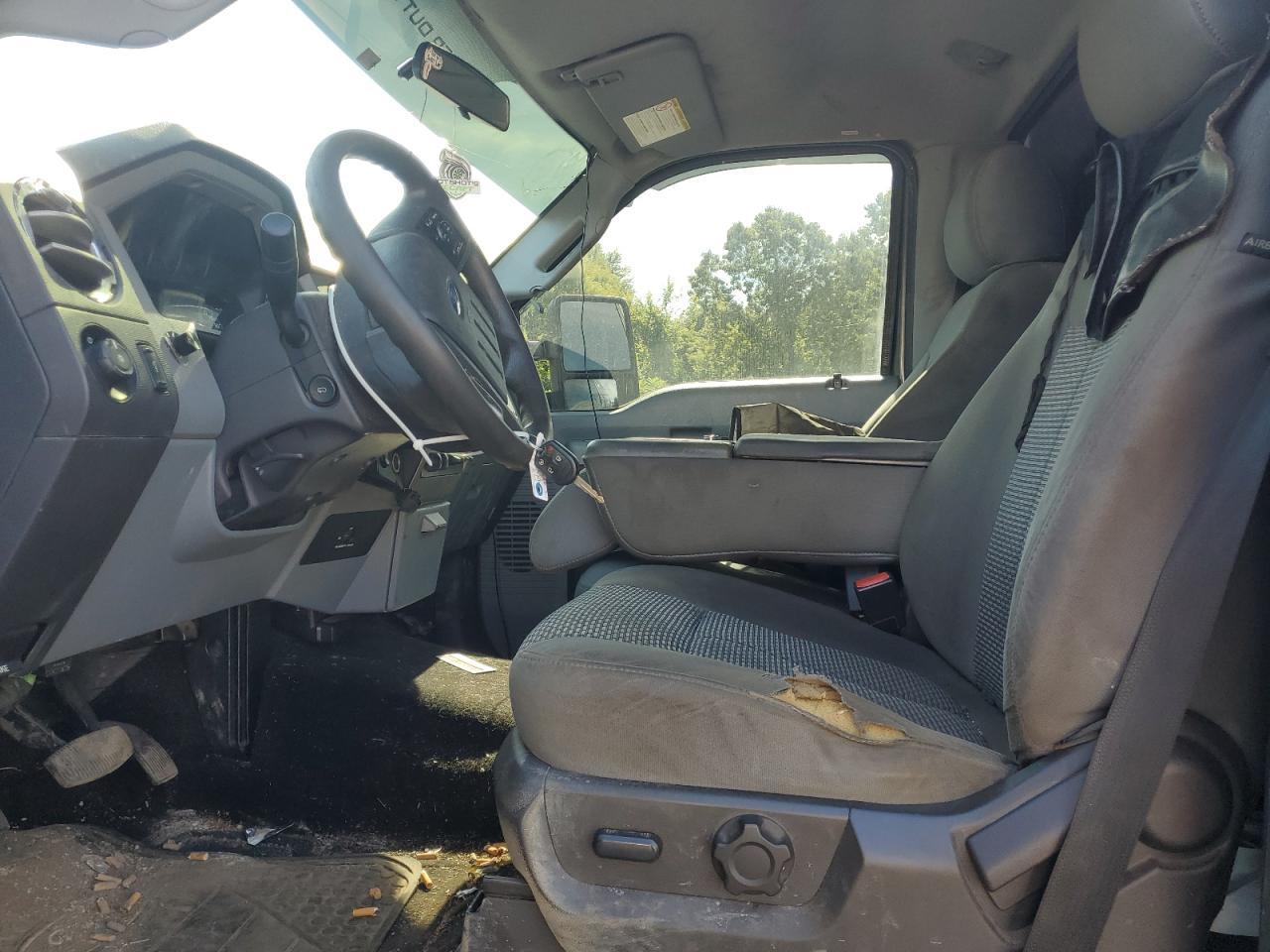 2016 Ford F350 Super Duty - Image 7